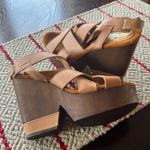 Sbicca, size 10, tan leather wedge